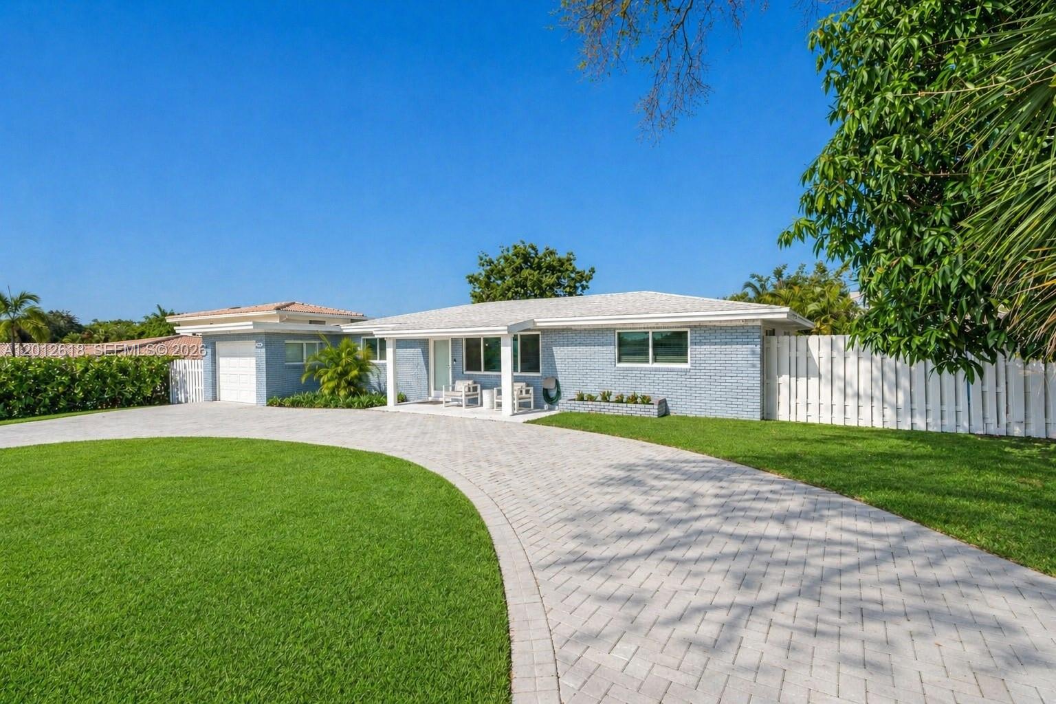 465 NW 11th Street