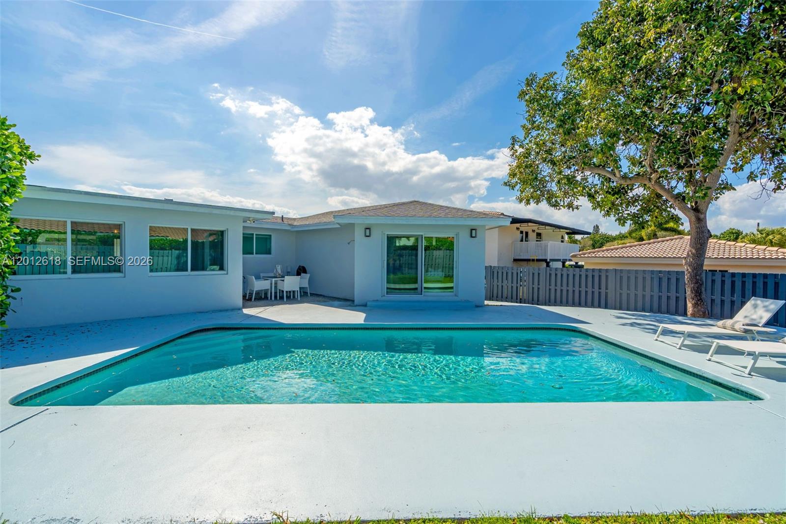 465 NW 11th Street