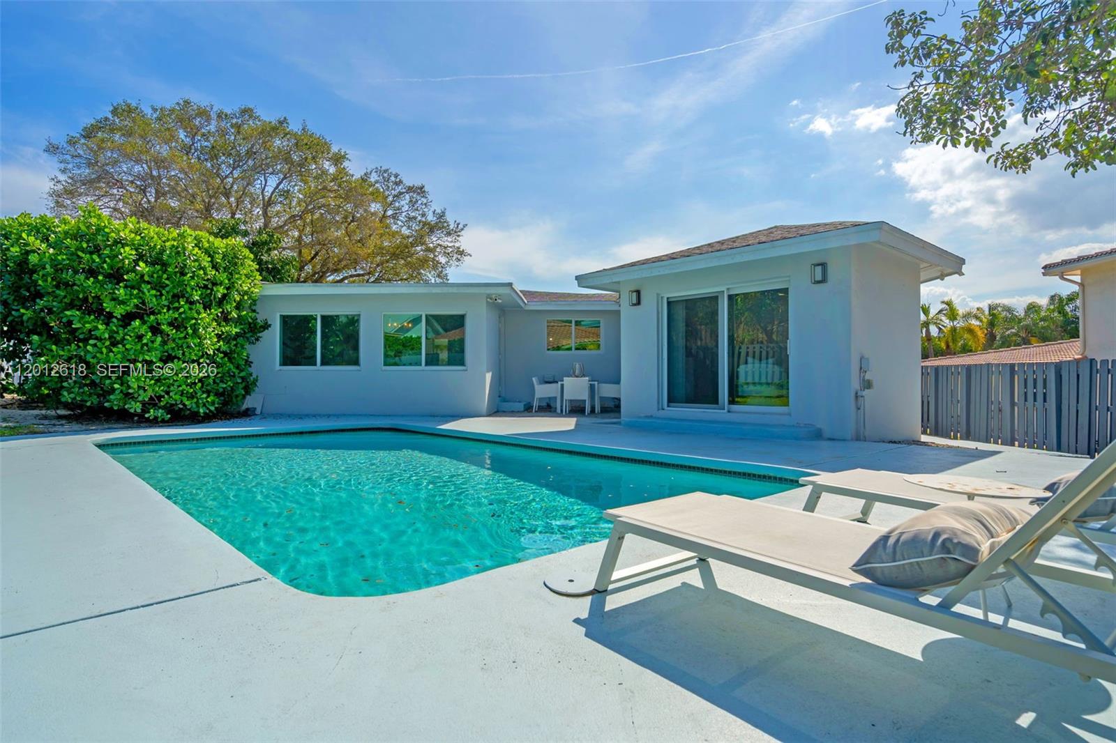 465 NW 11th Street