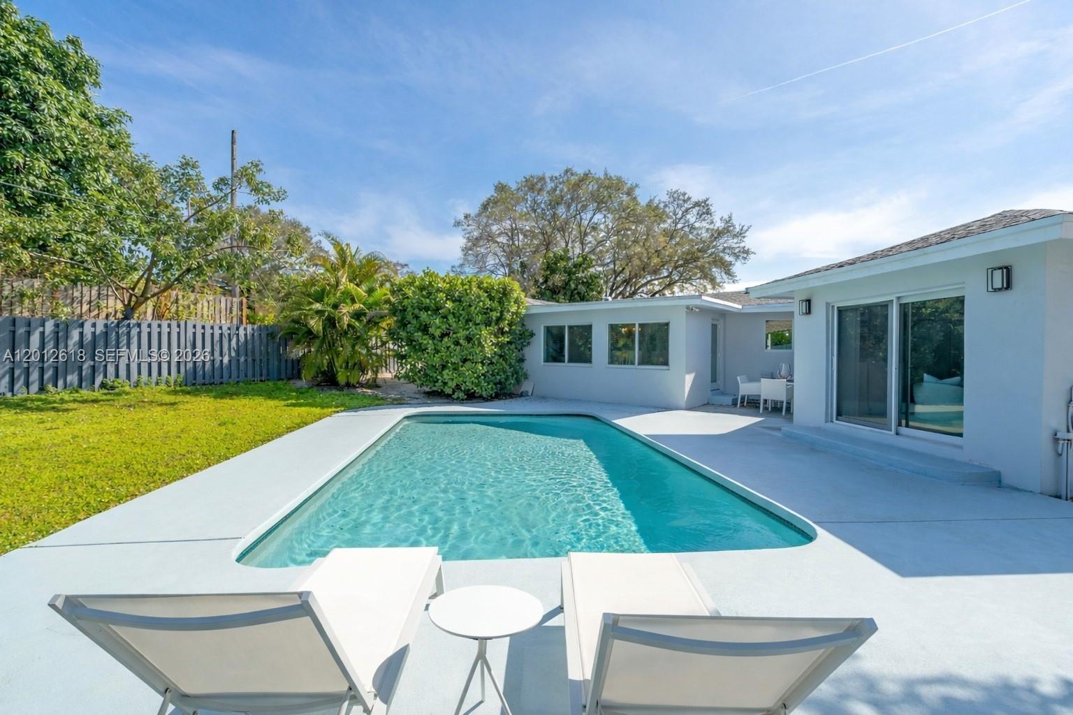 465 NW 11th Street