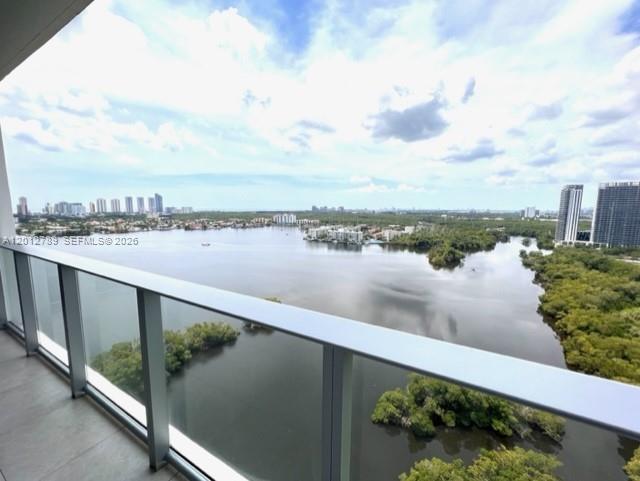 17111 Biscayne Boulevard