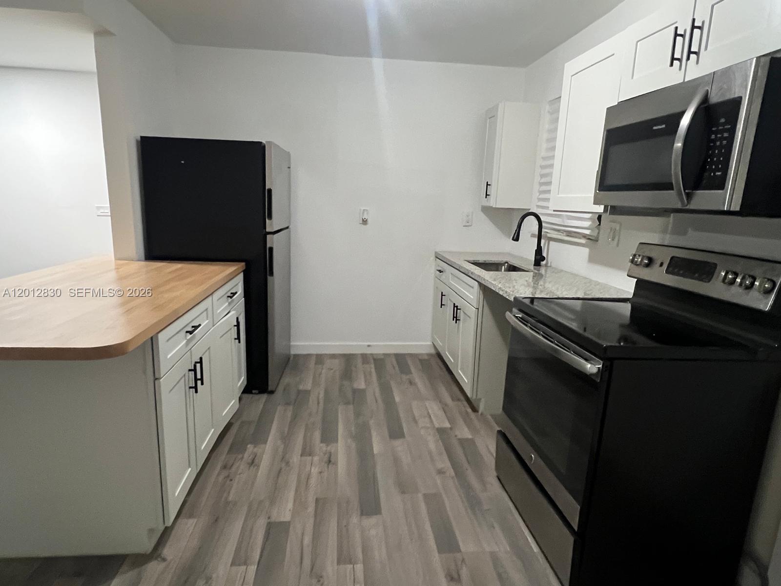 1560 NE 151st Street