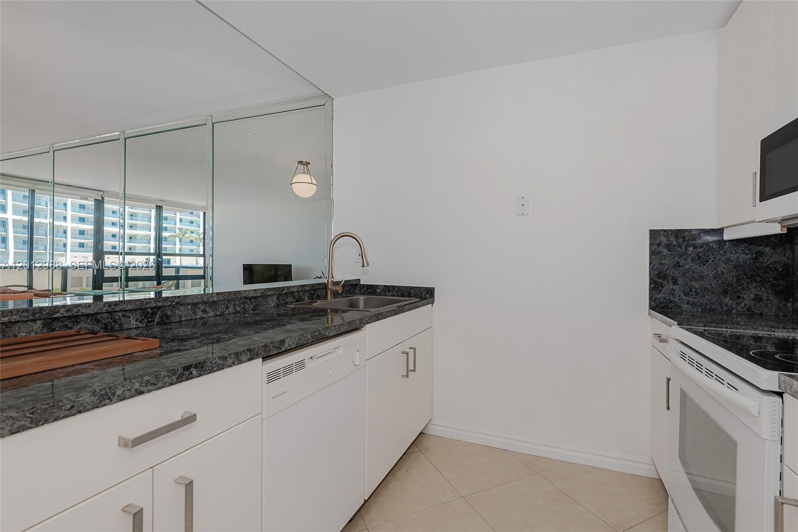 600 NE 36th Street