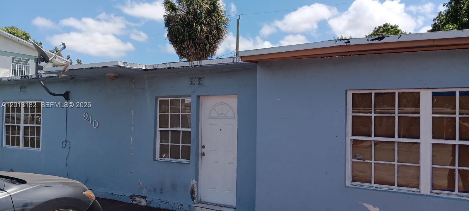 940 E 9th Place