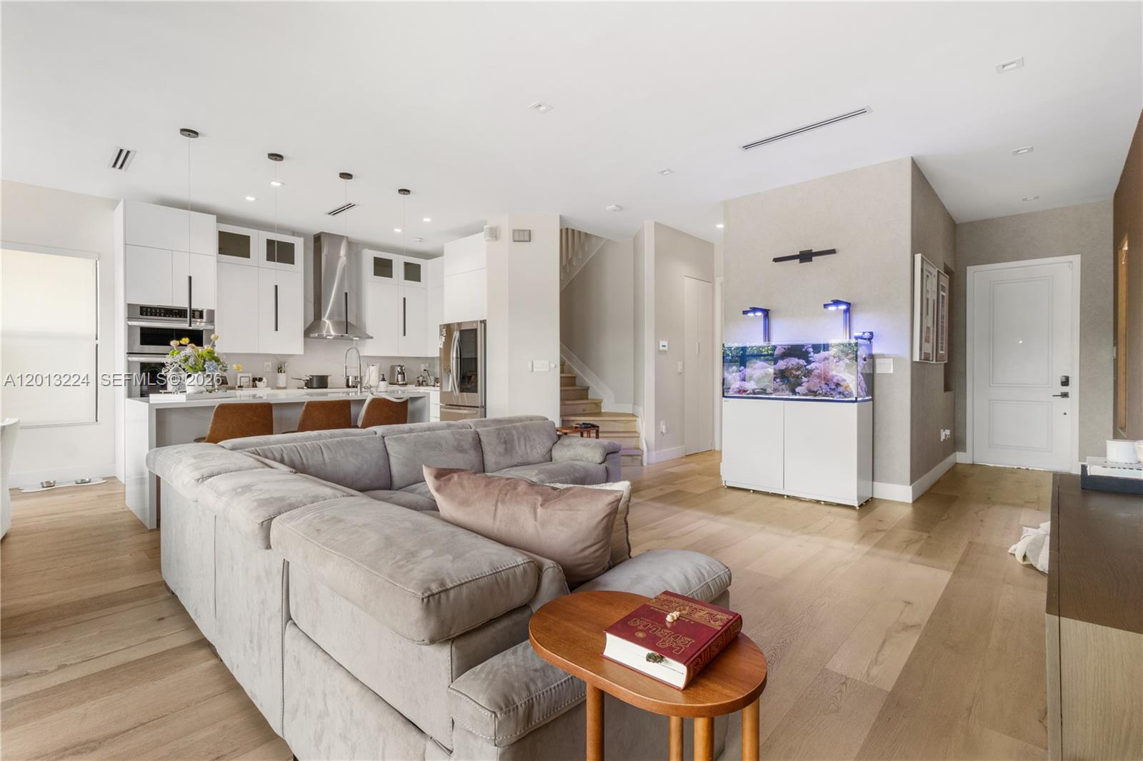 3261 W 99th Place