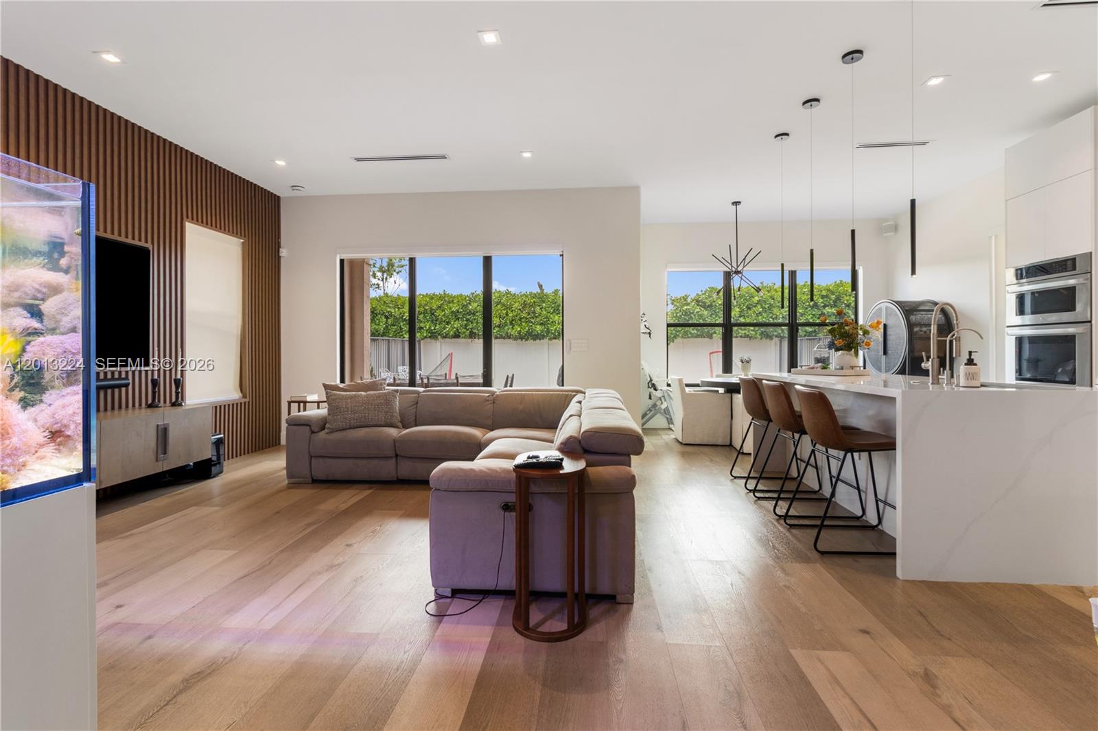 3261 W 99th Place