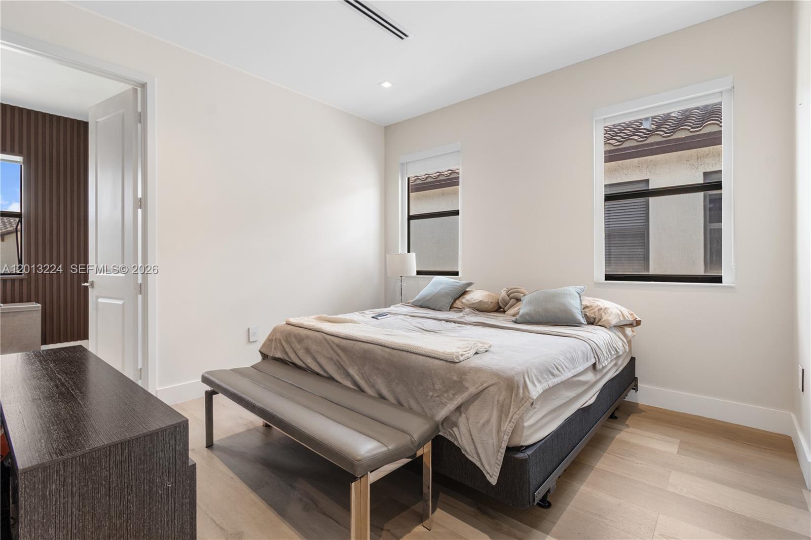 3261 W 99th Place