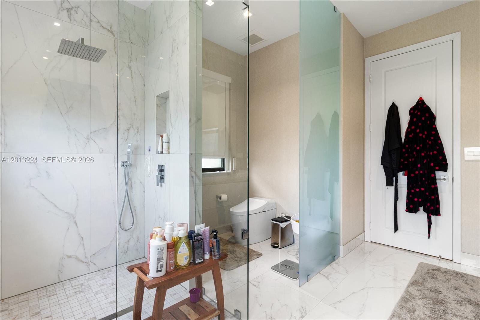 3261 W 99th Place