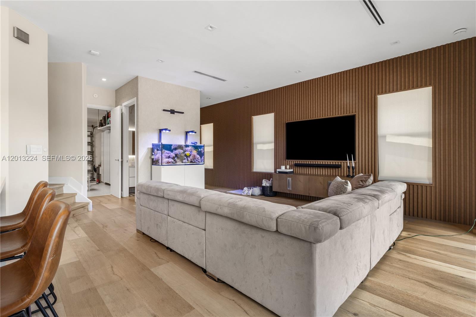 3261 W 99th Place