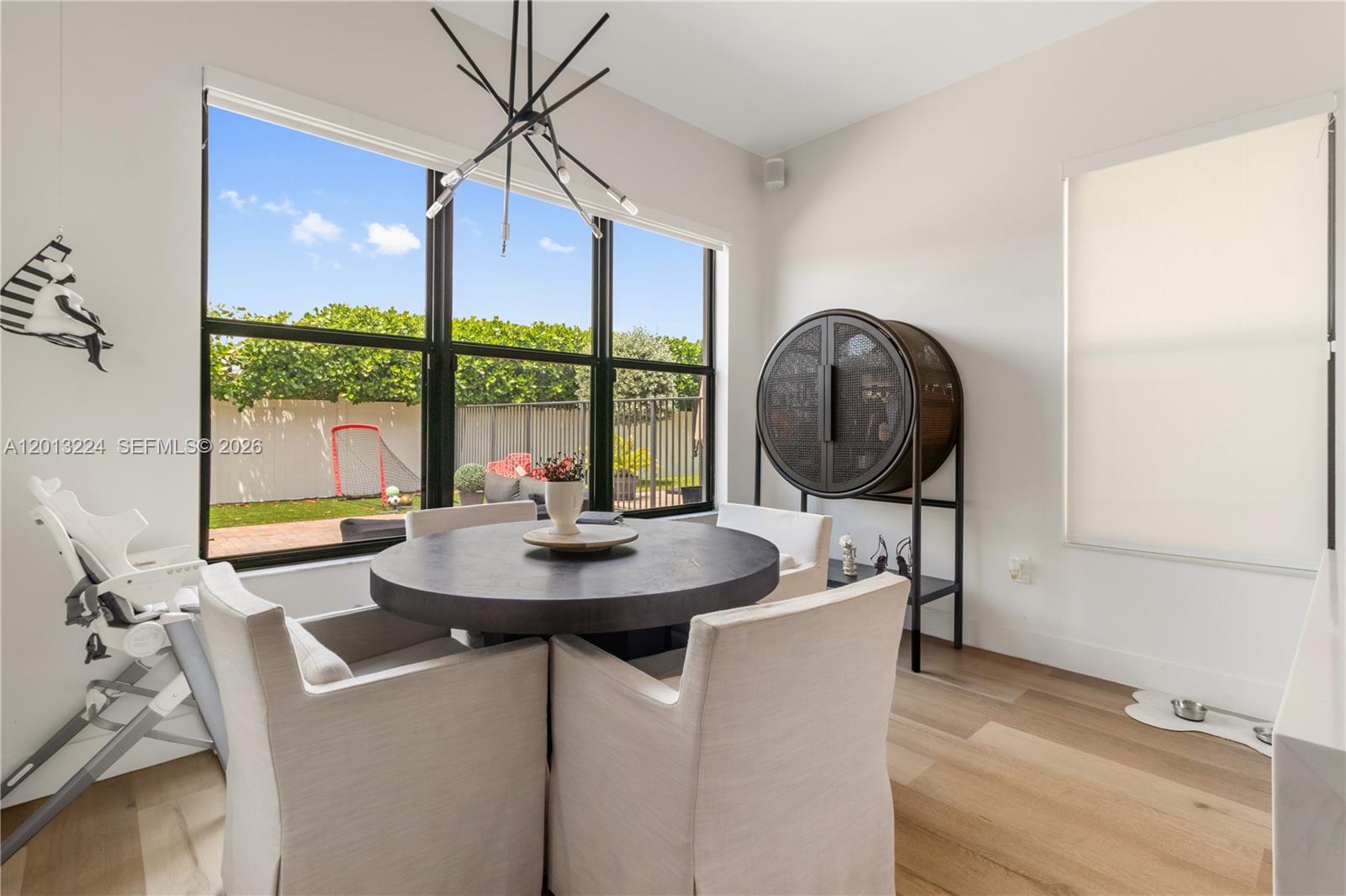 3261 W 99th Place