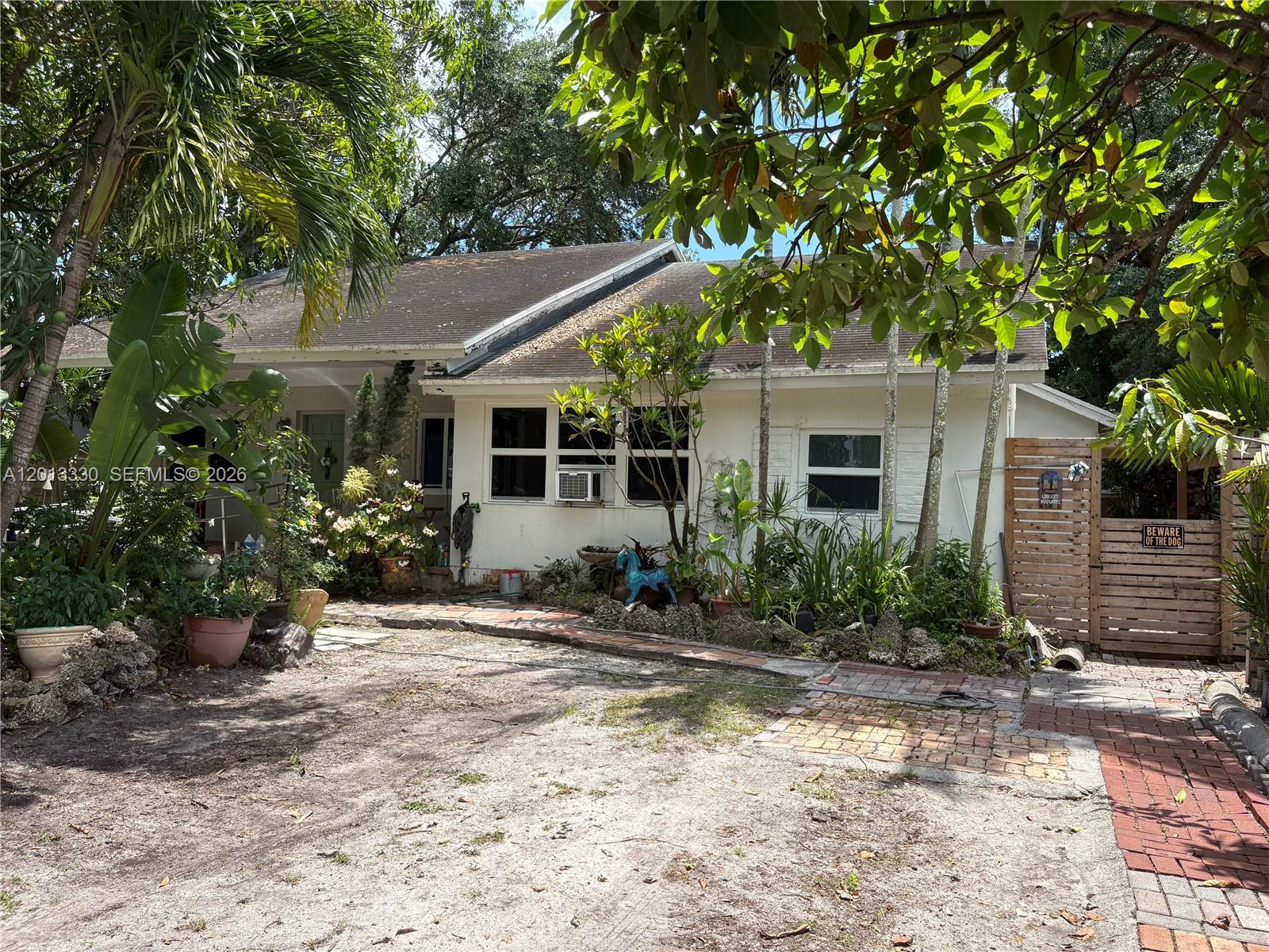 5930 SW 44th Terrace