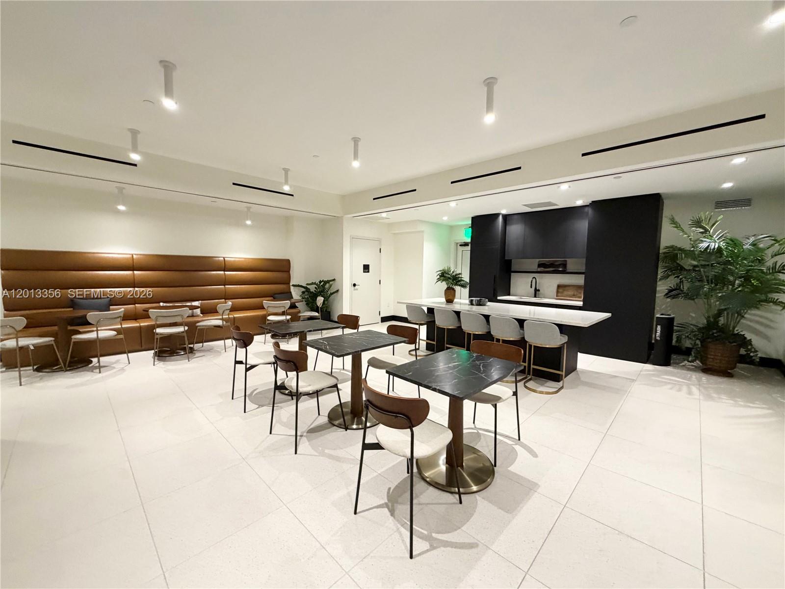 225 N Miami Avenue