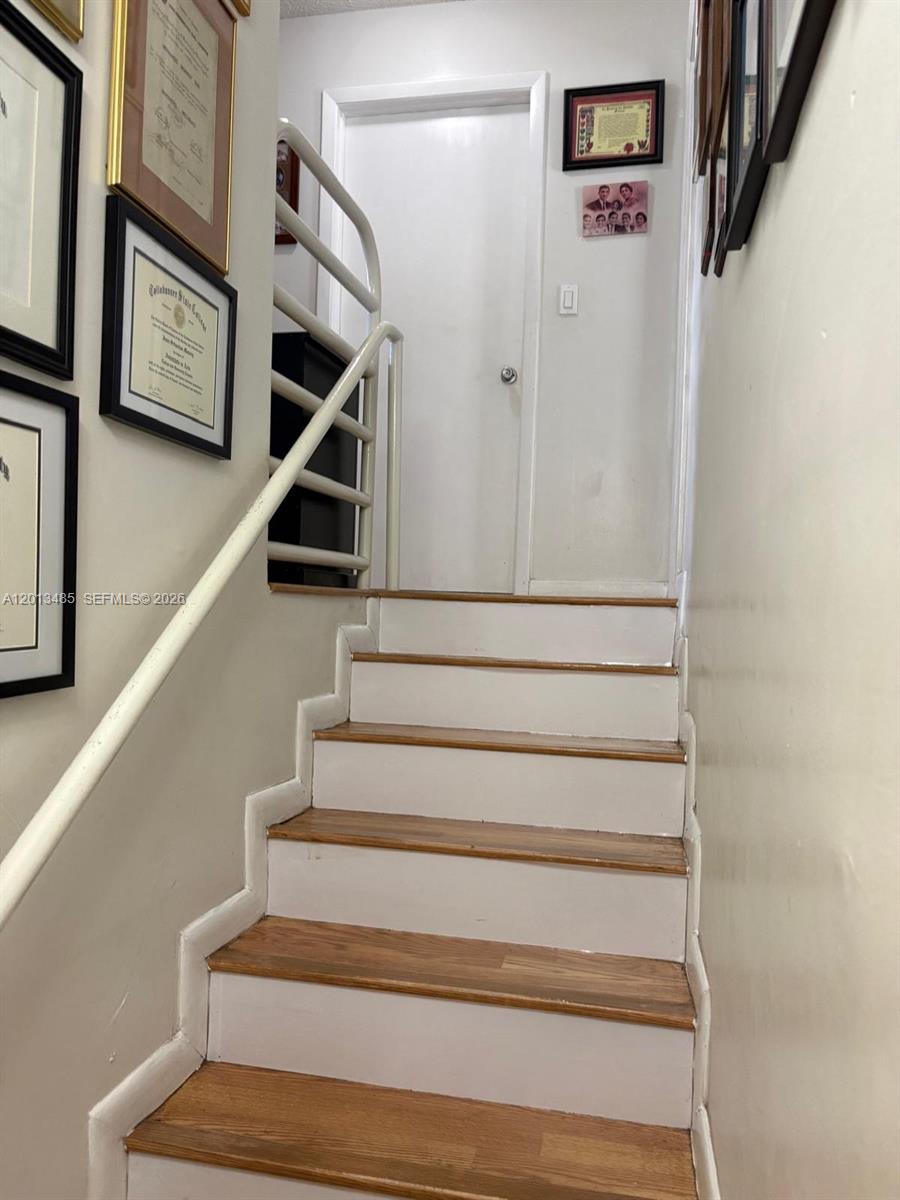 10330 SW 154th Cir Court