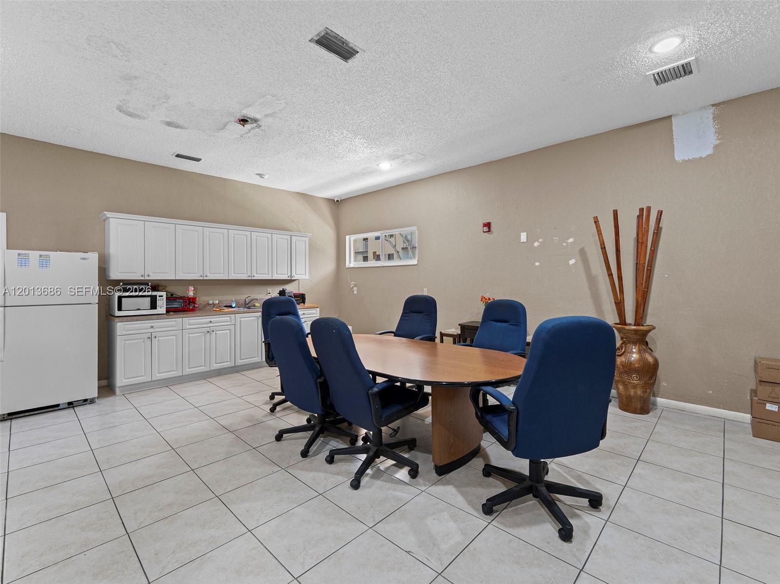 6950 Miami Gardens Drive