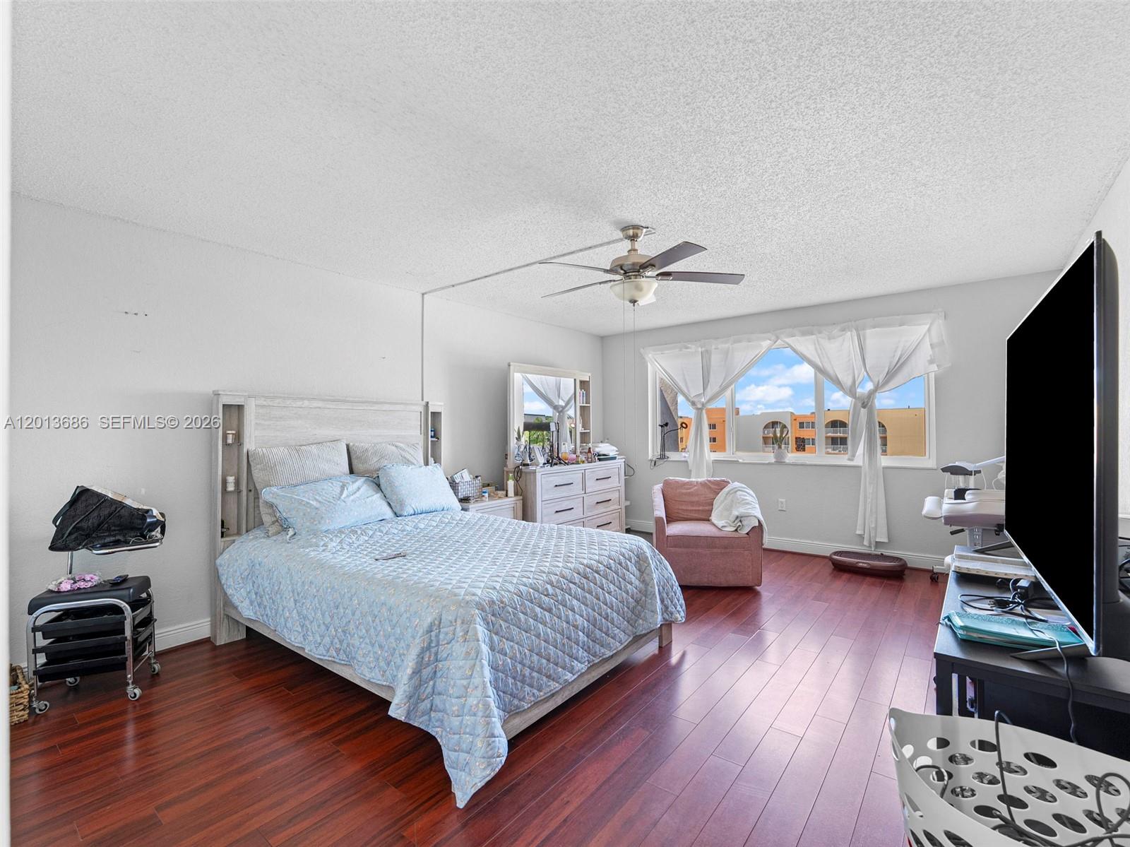 6950 Miami Gardens Drive