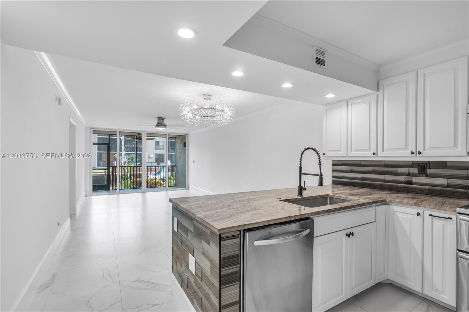 12 Royal Palm Way