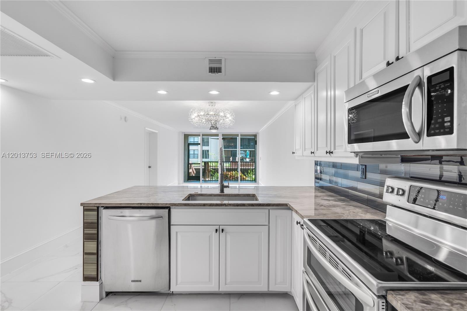 12 Royal Palm Way