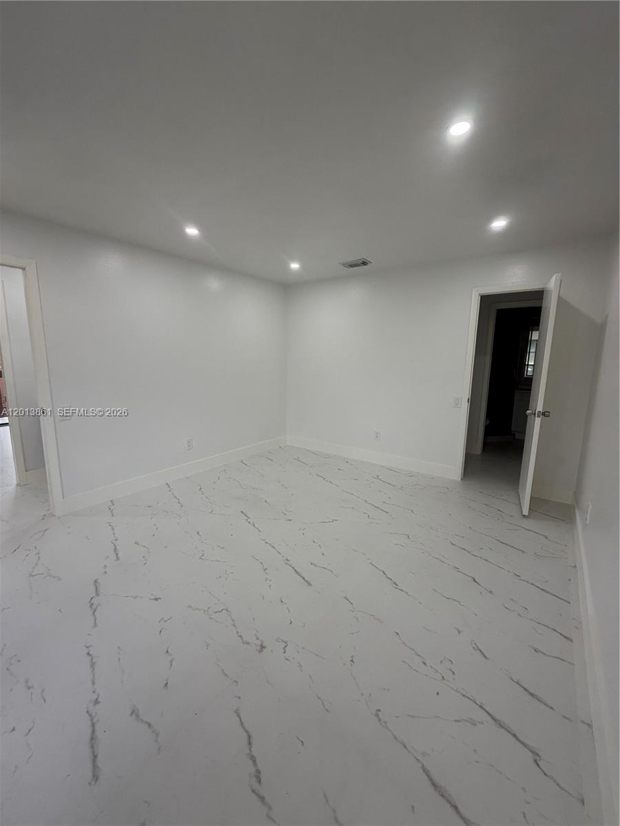 7024 SW 114th Place