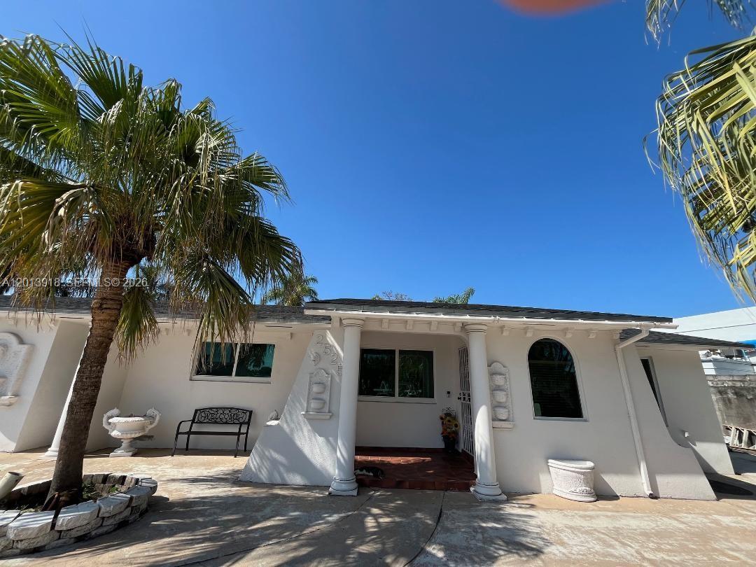 2525 SW 107th Court