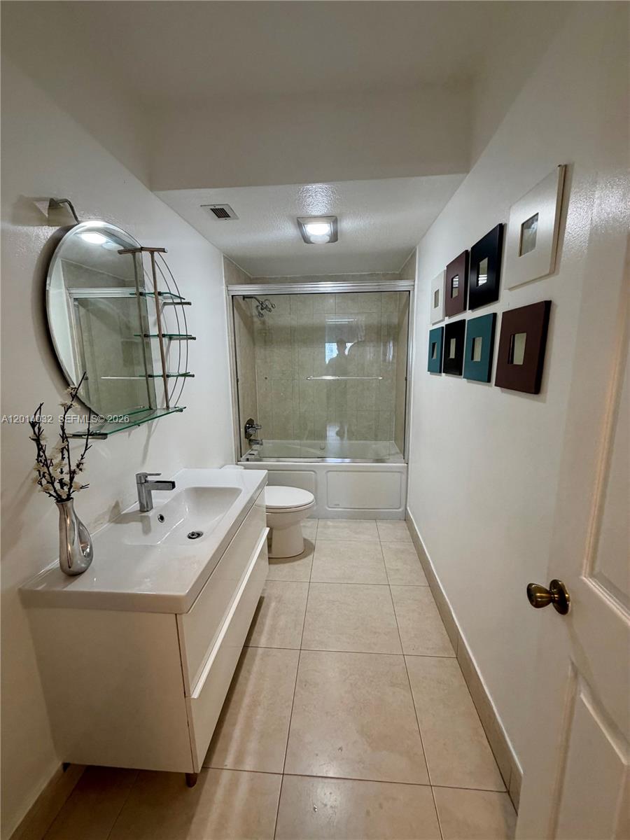 500 Bayview Drive