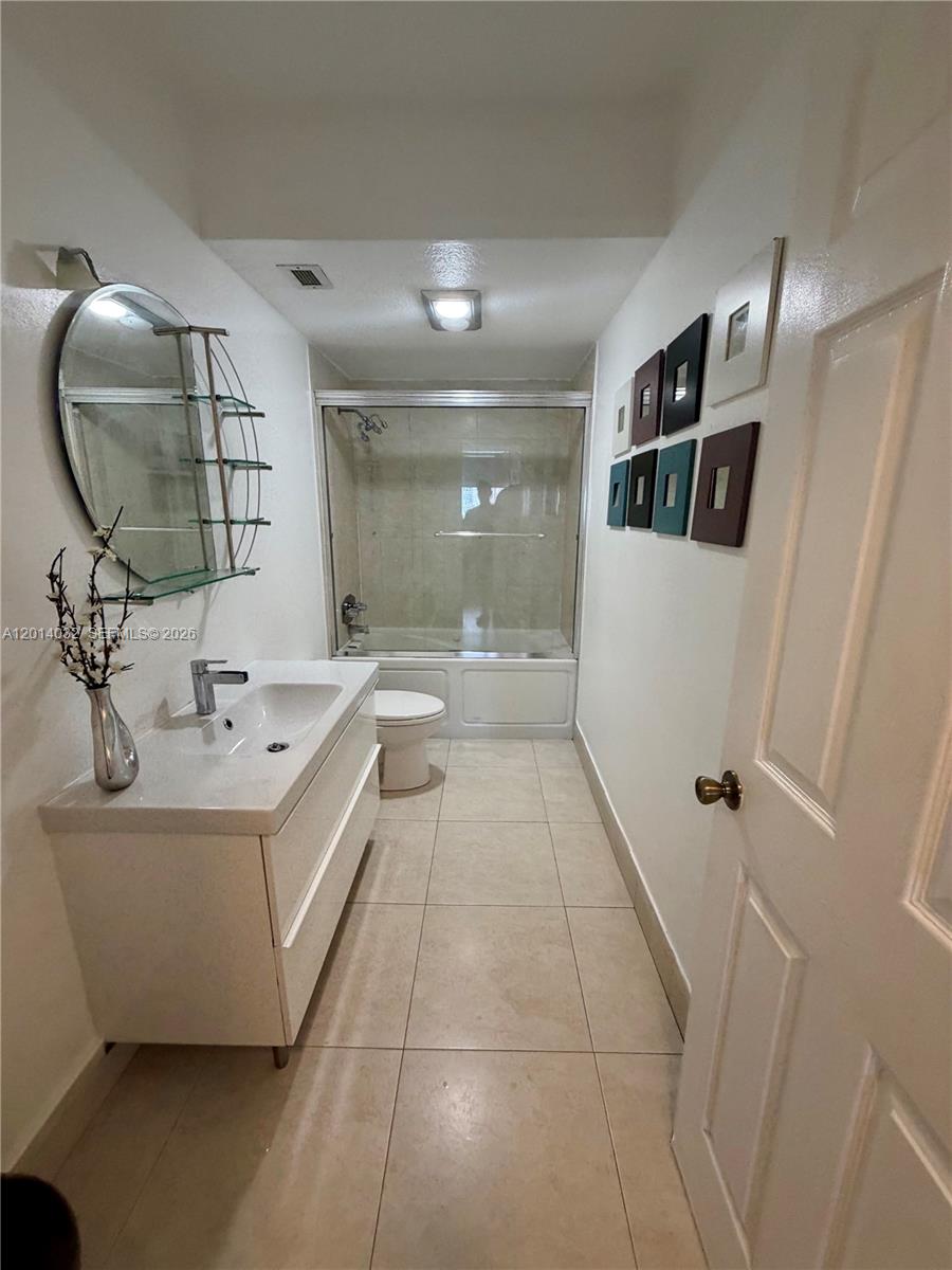 500 Bayview Drive