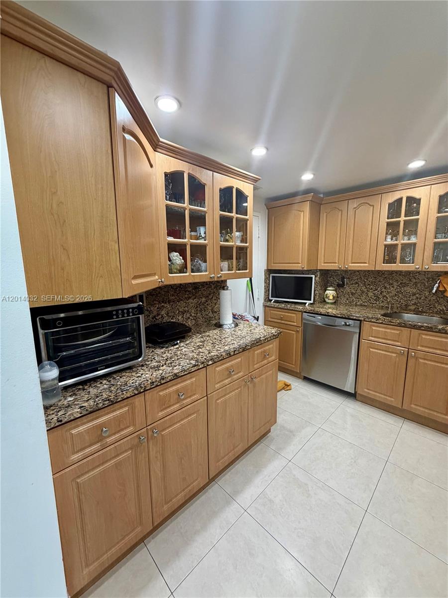 500 Bayview Drive