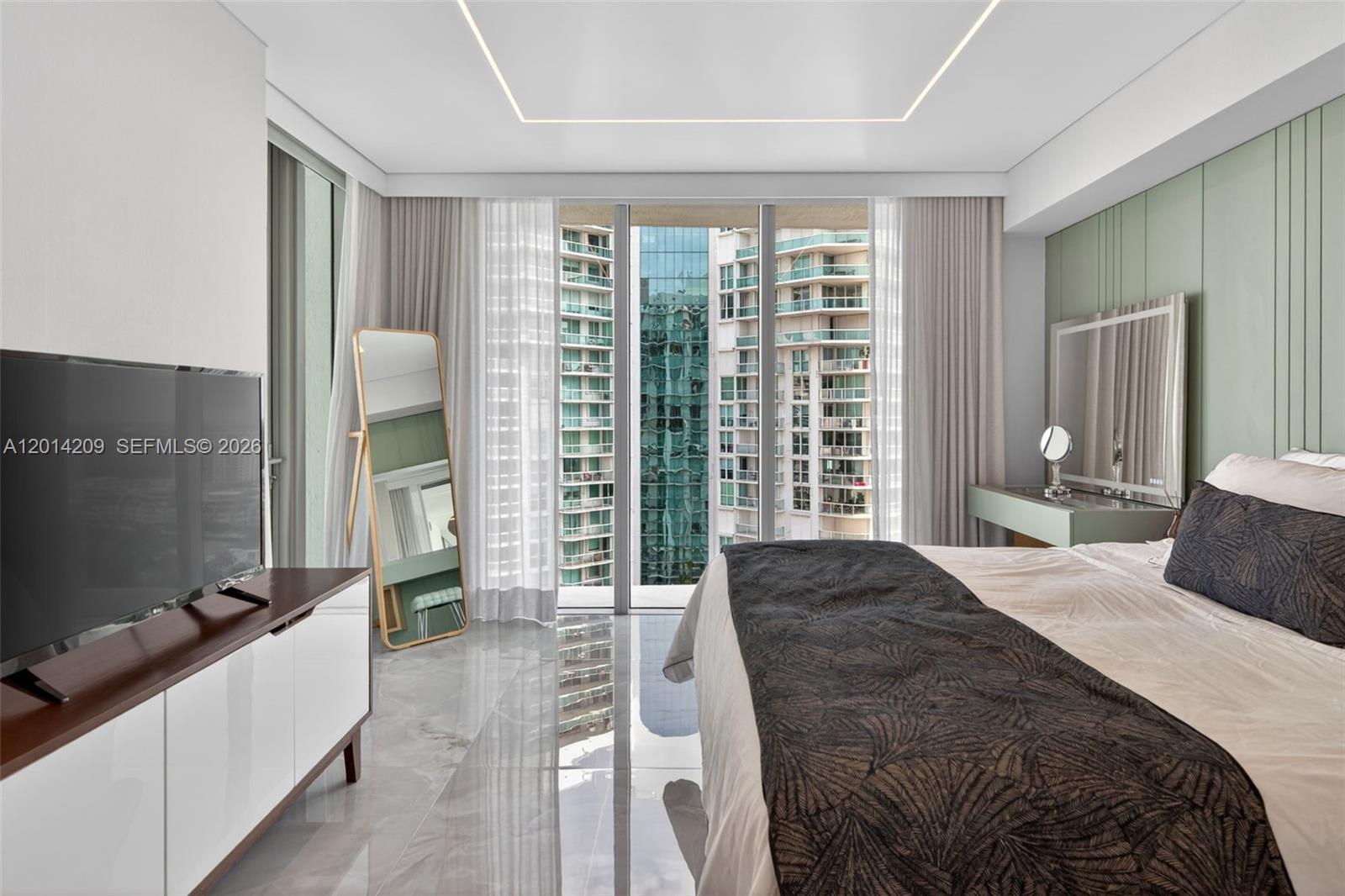 300 Sunny Isles Boulevard