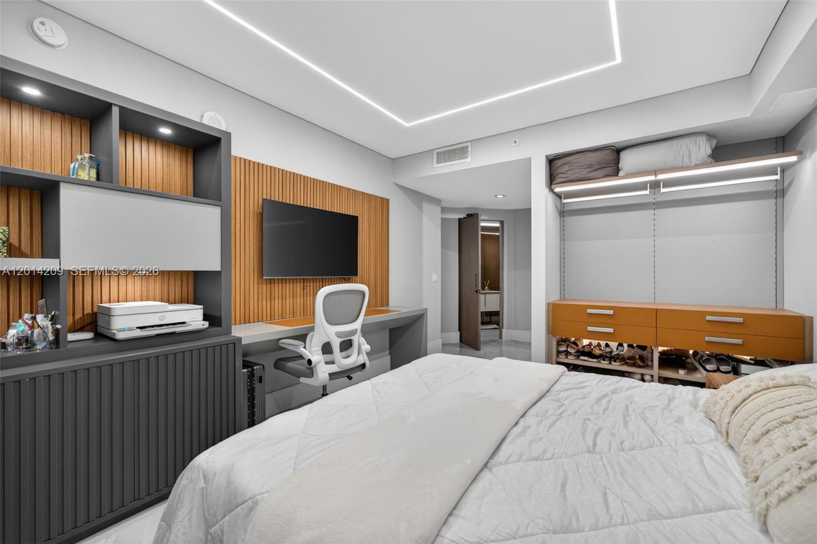300 Sunny Isles Boulevard