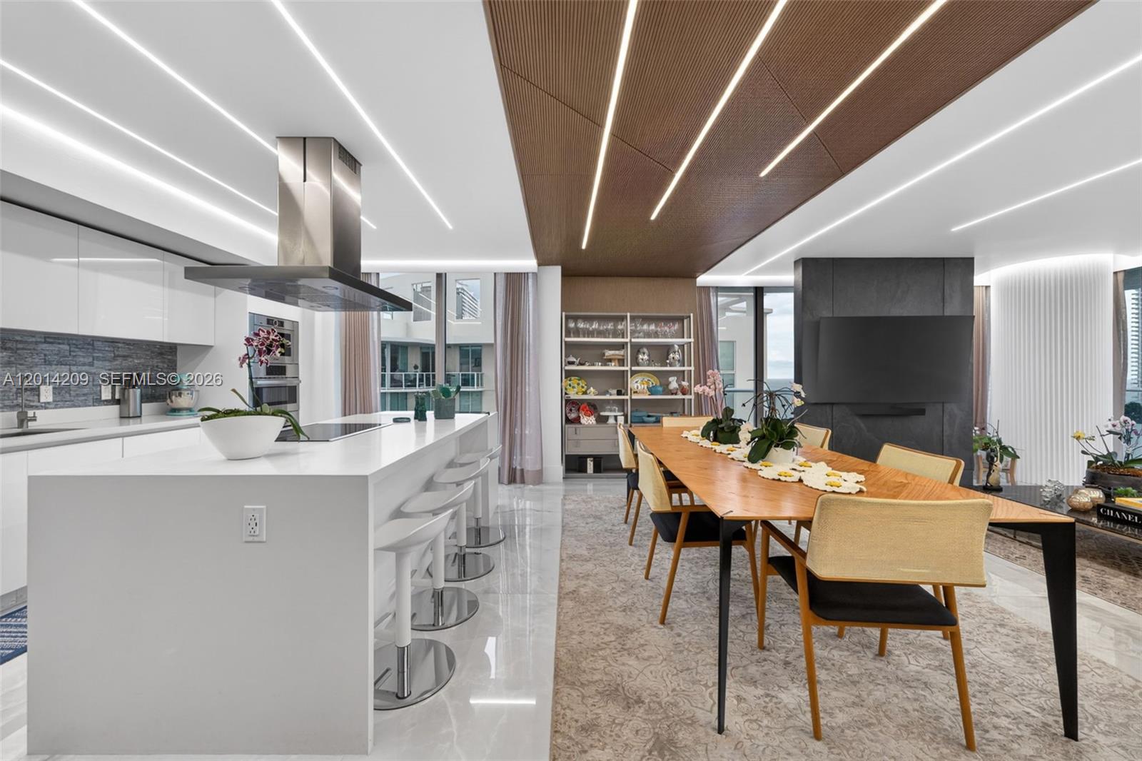 300 Sunny Isles Boulevard