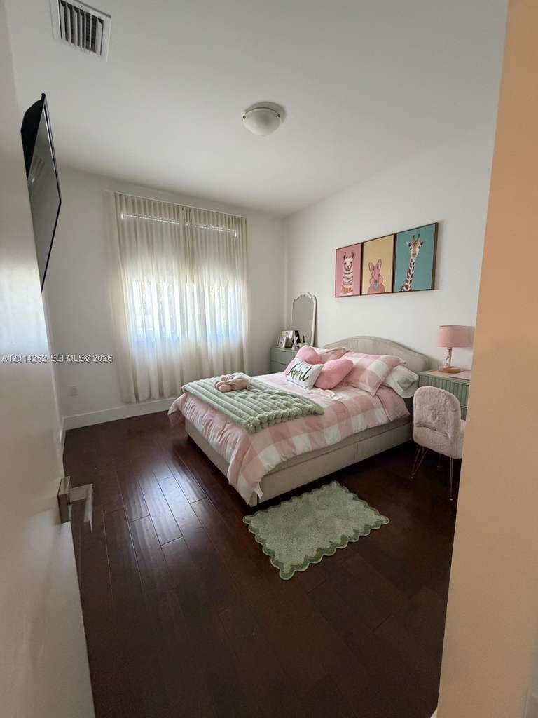 7187 NW 103 Path