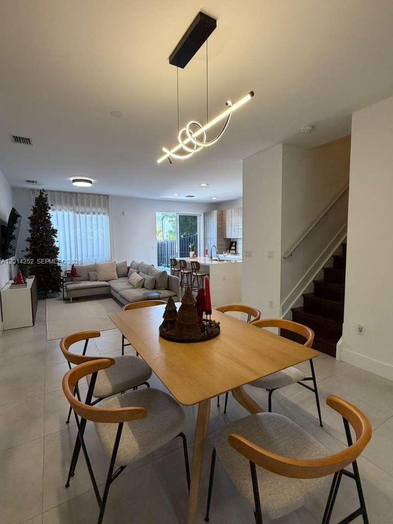 7187 NW 103 Path