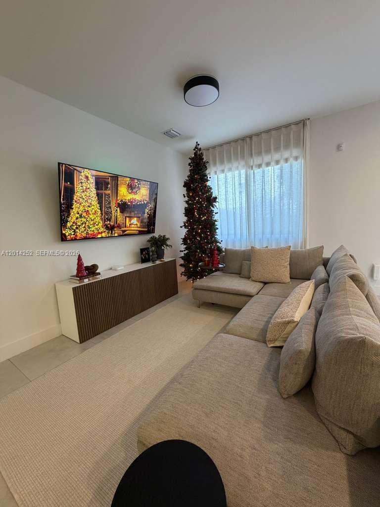 7187 NW 103 Path