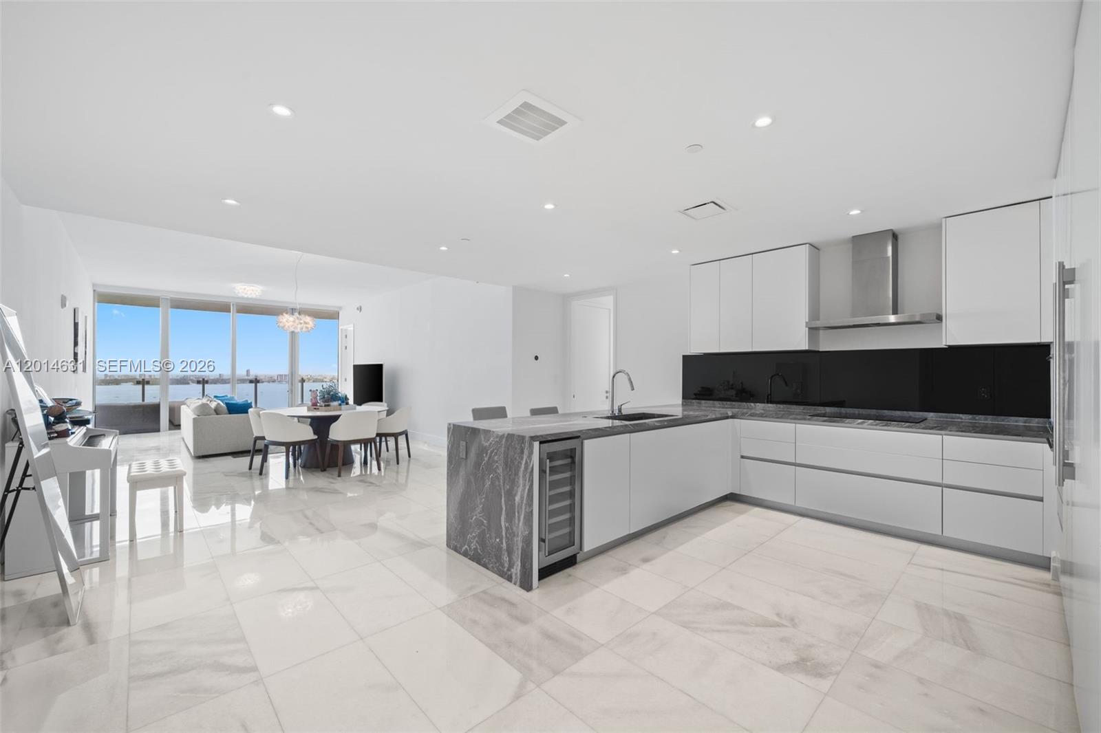 700 NE 26th Terrace