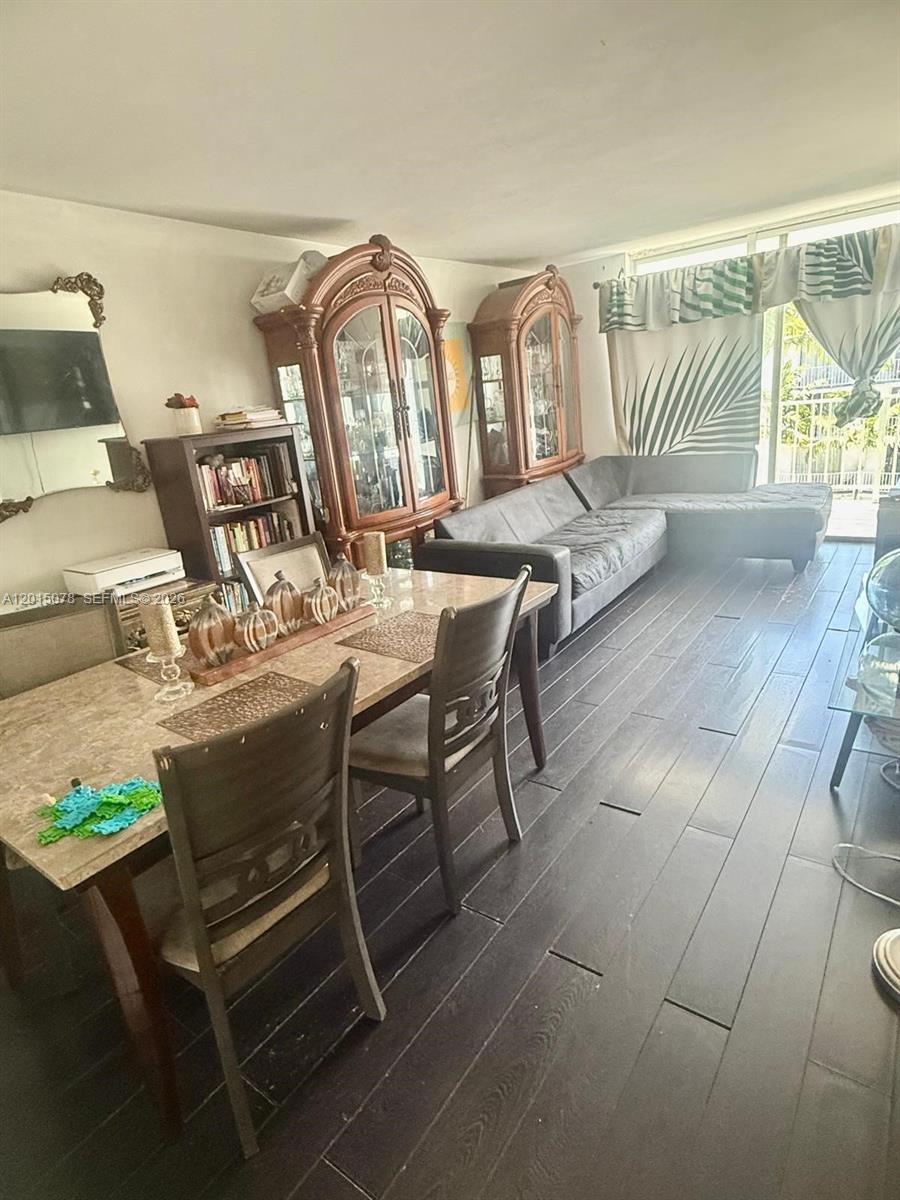 488 NW 165th St Road
