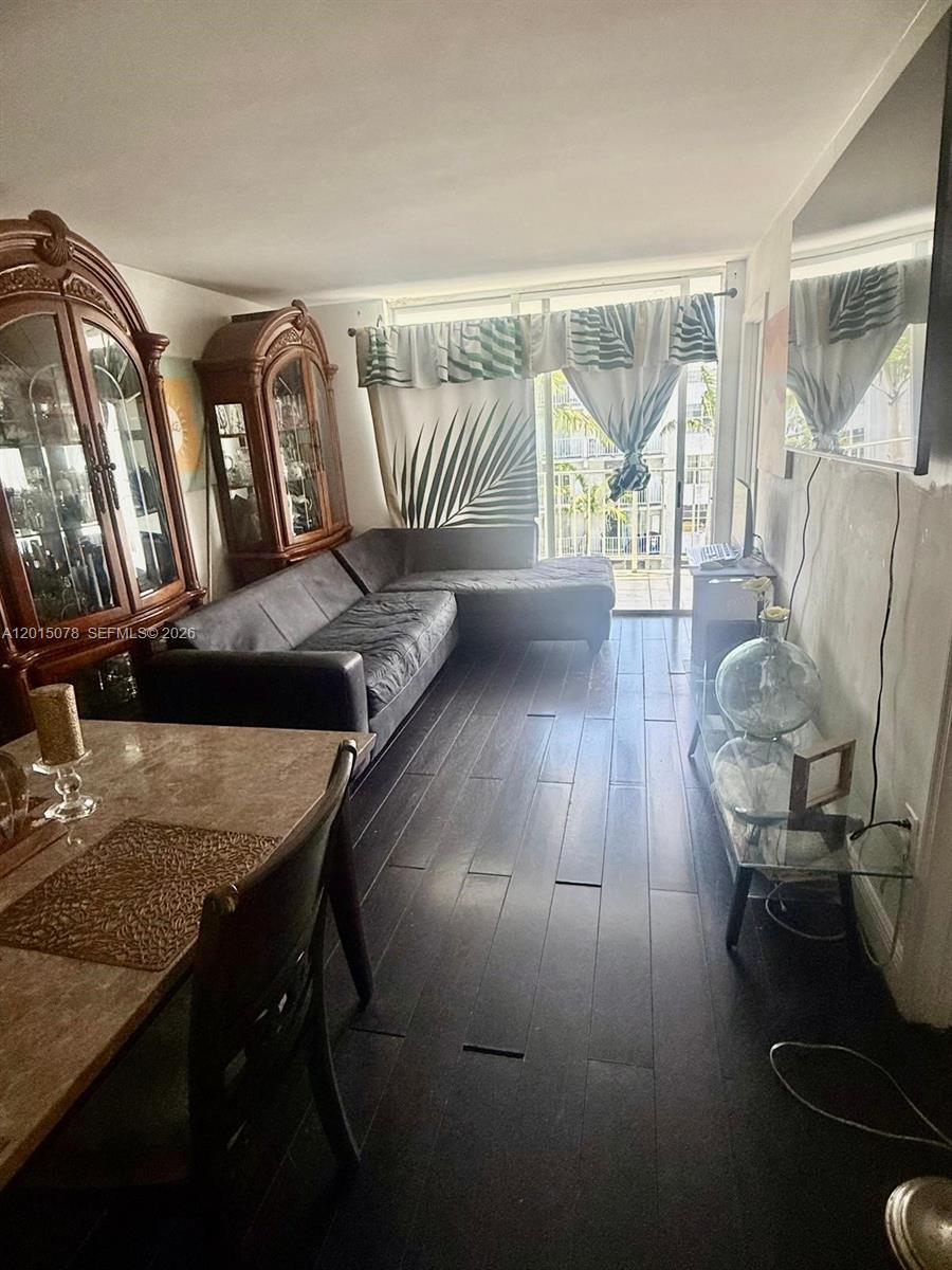 488 NW 165th St Road