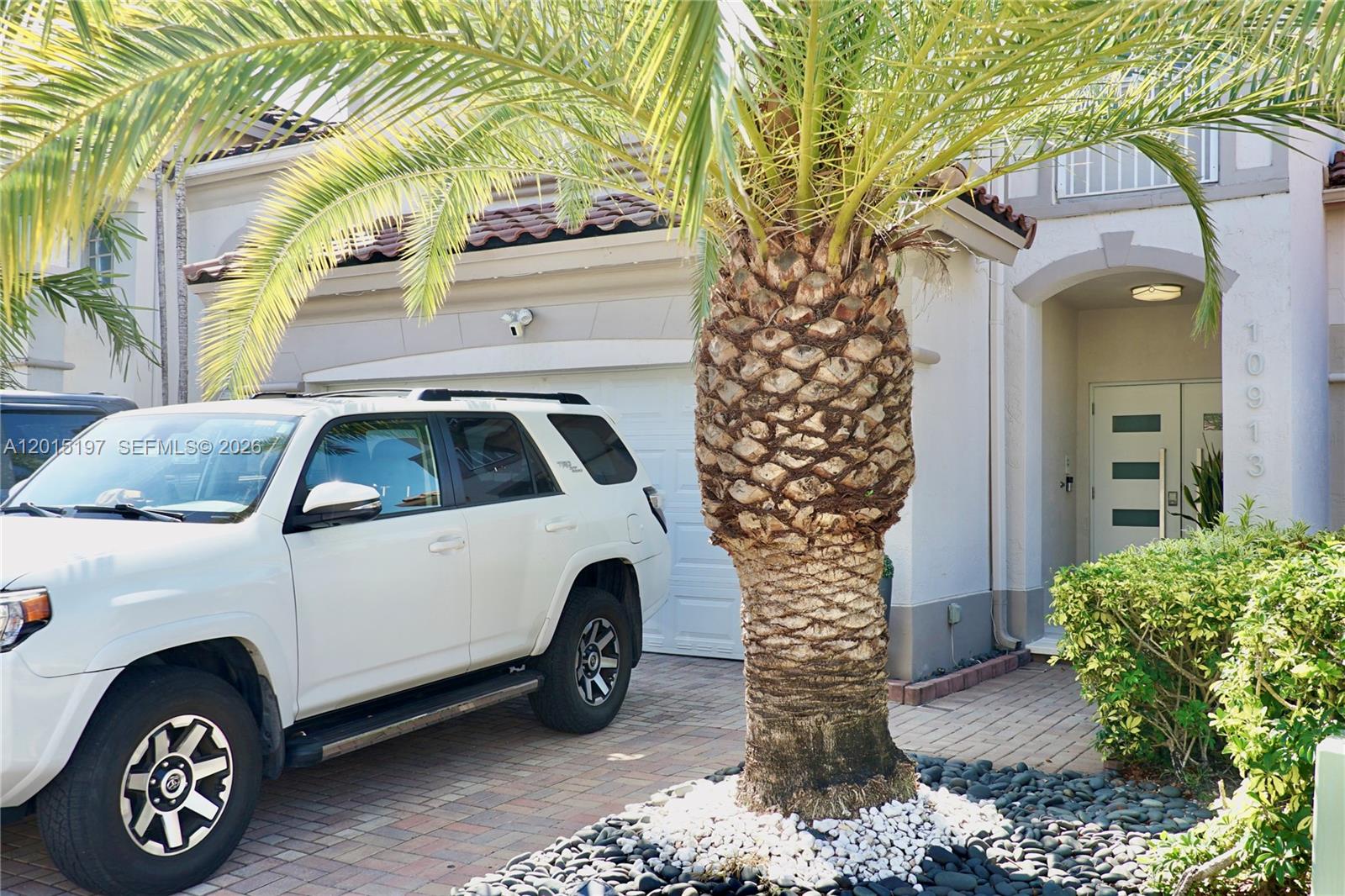 10913 NW 67th Street