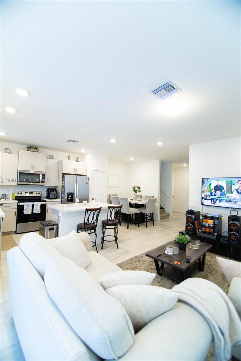 2348 SE 12th Court