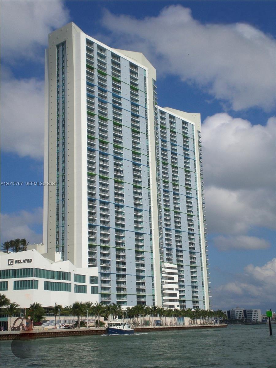 325 S Biscayne Boulevard