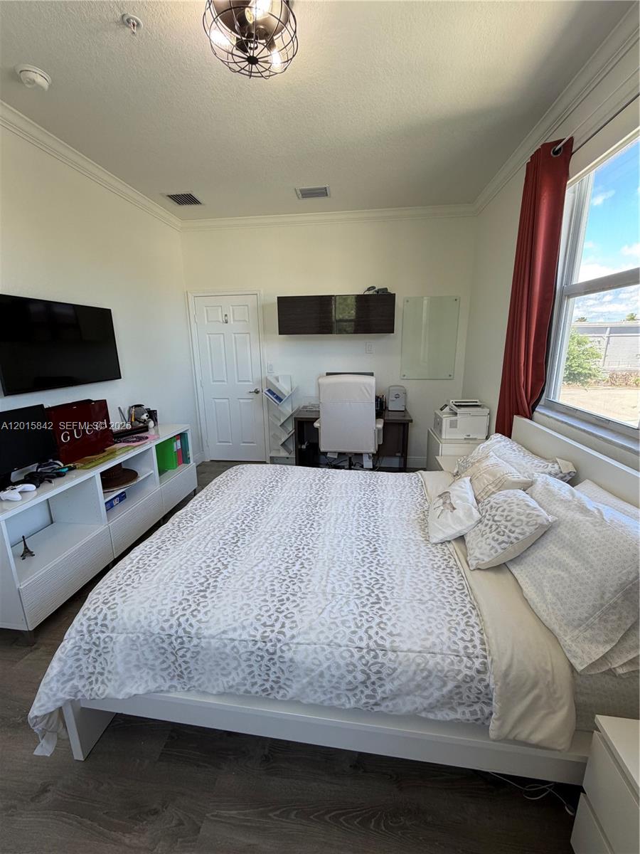 2824 SW 145th Court