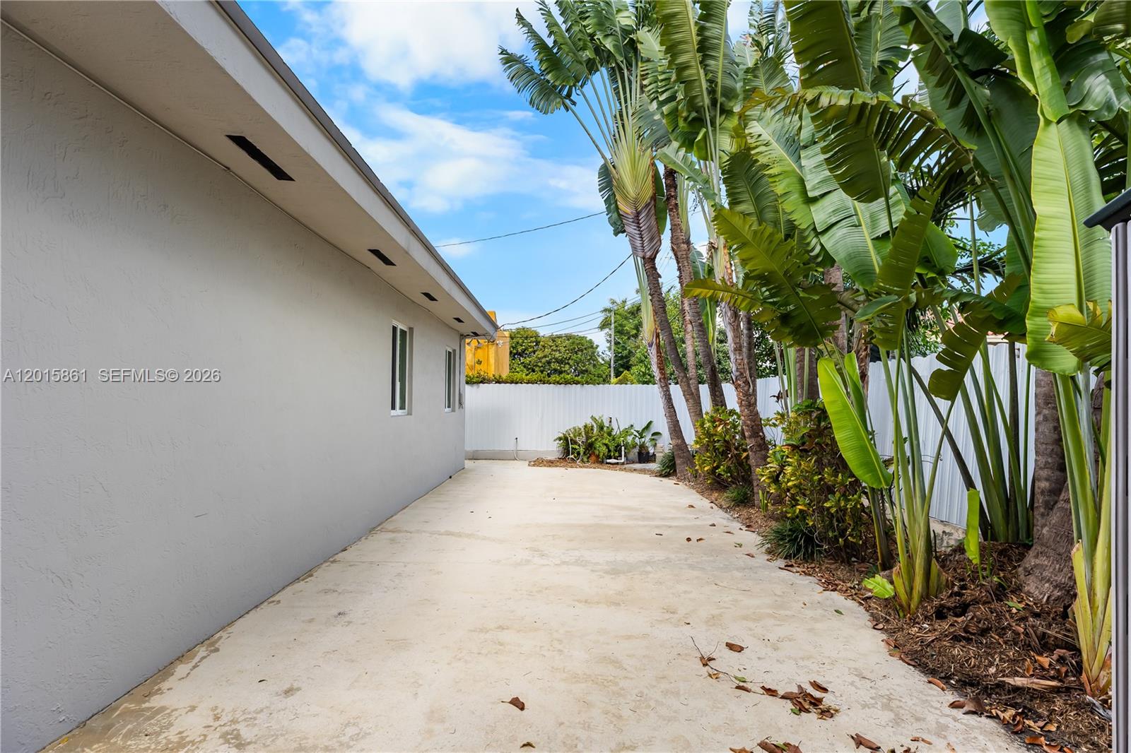 1835 SW 18th Street