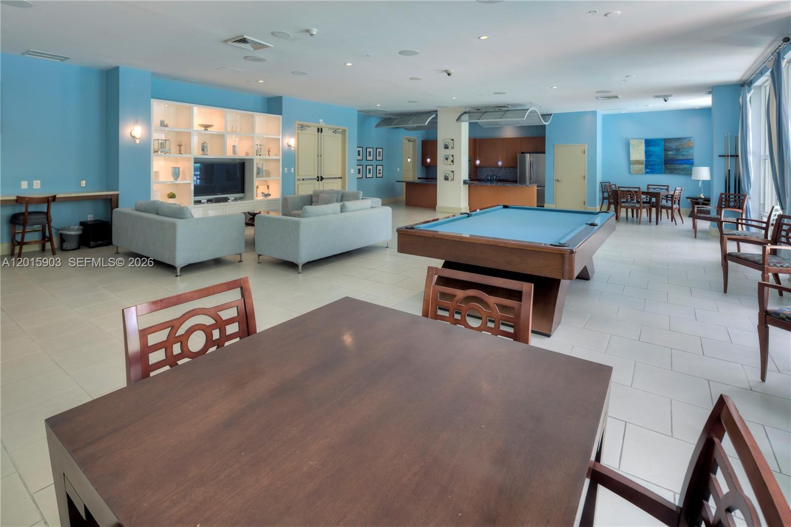 2000 N Bayshore Drive