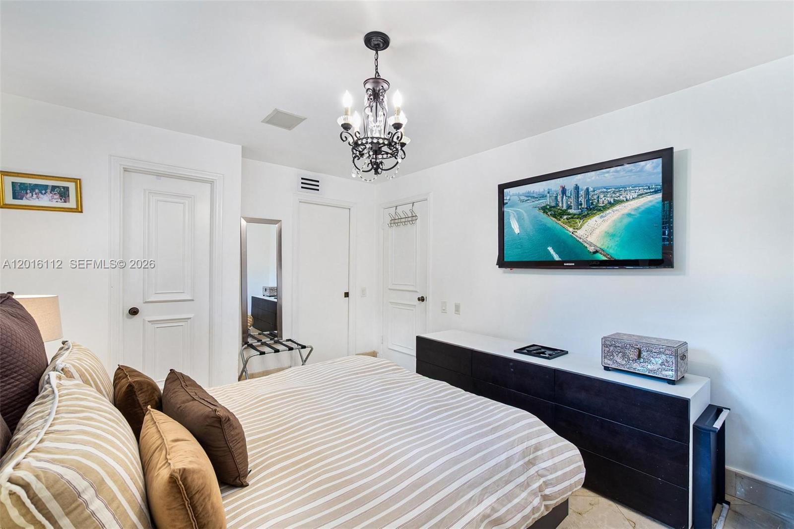 2000 S Bayshore Drive