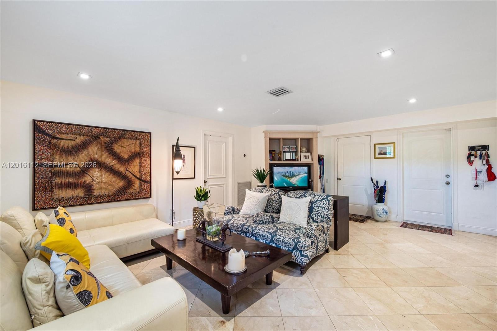 2000 S Bayshore Drive
