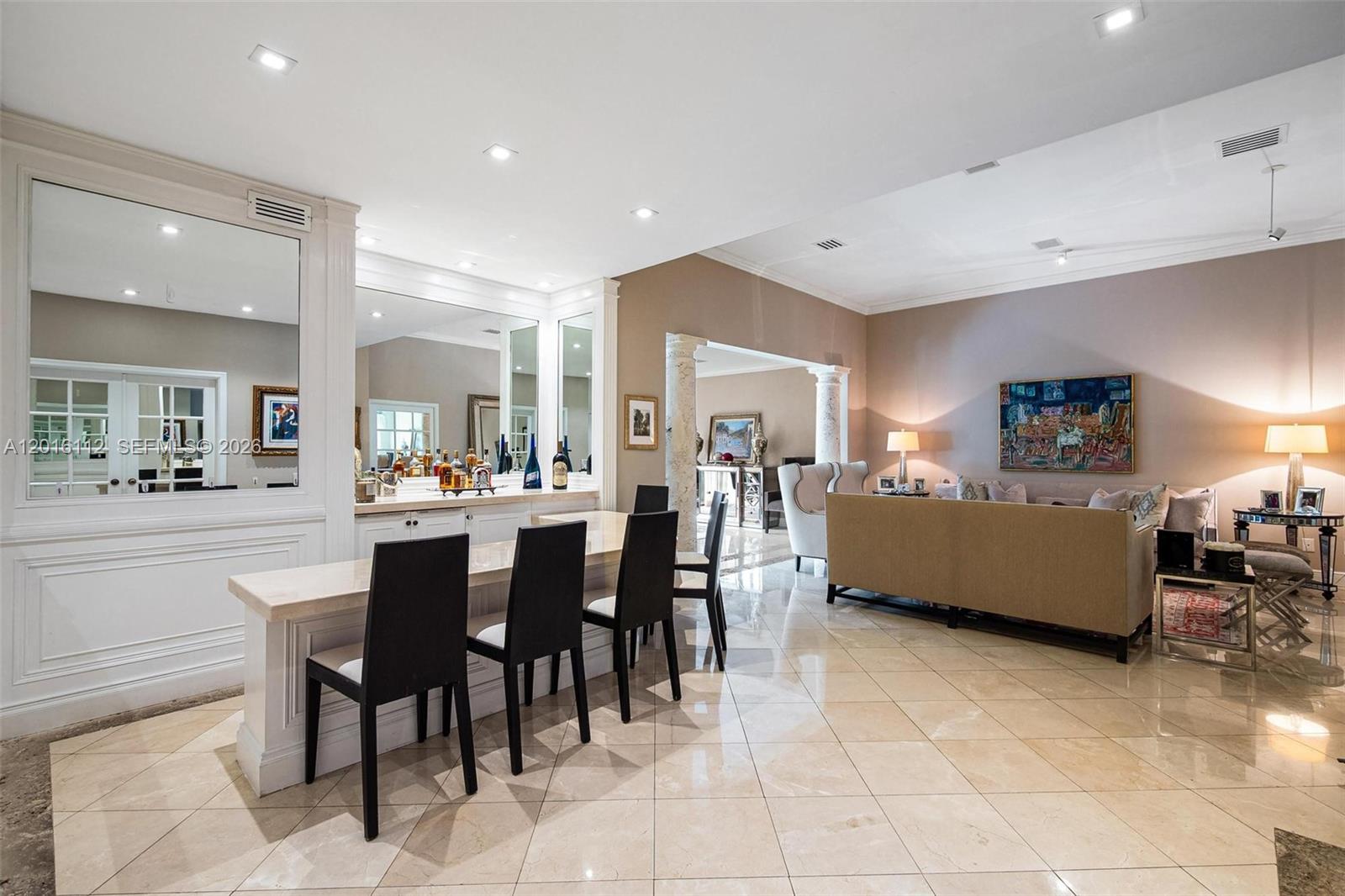 2000 S Bayshore Drive