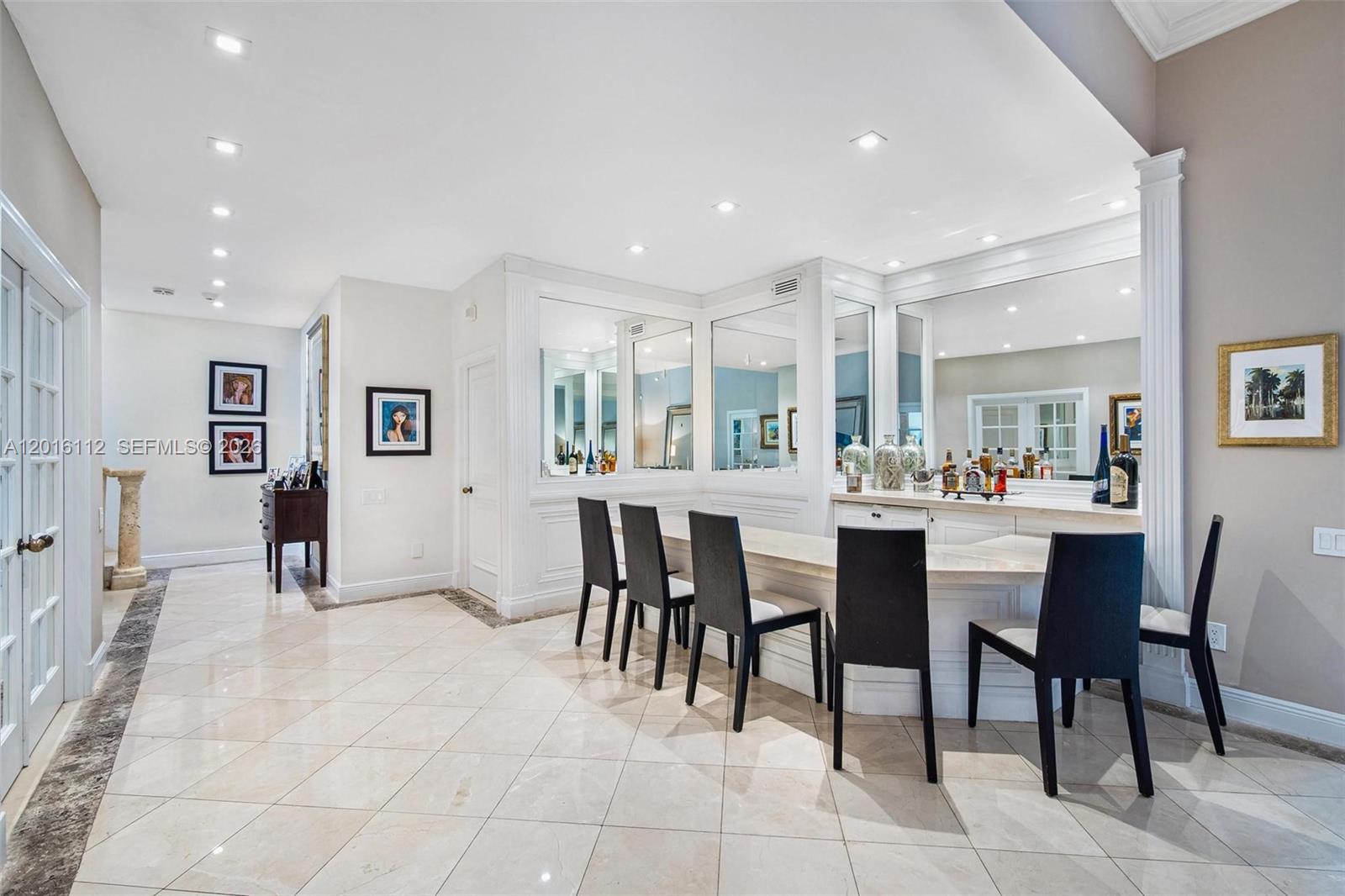 2000 S Bayshore Drive