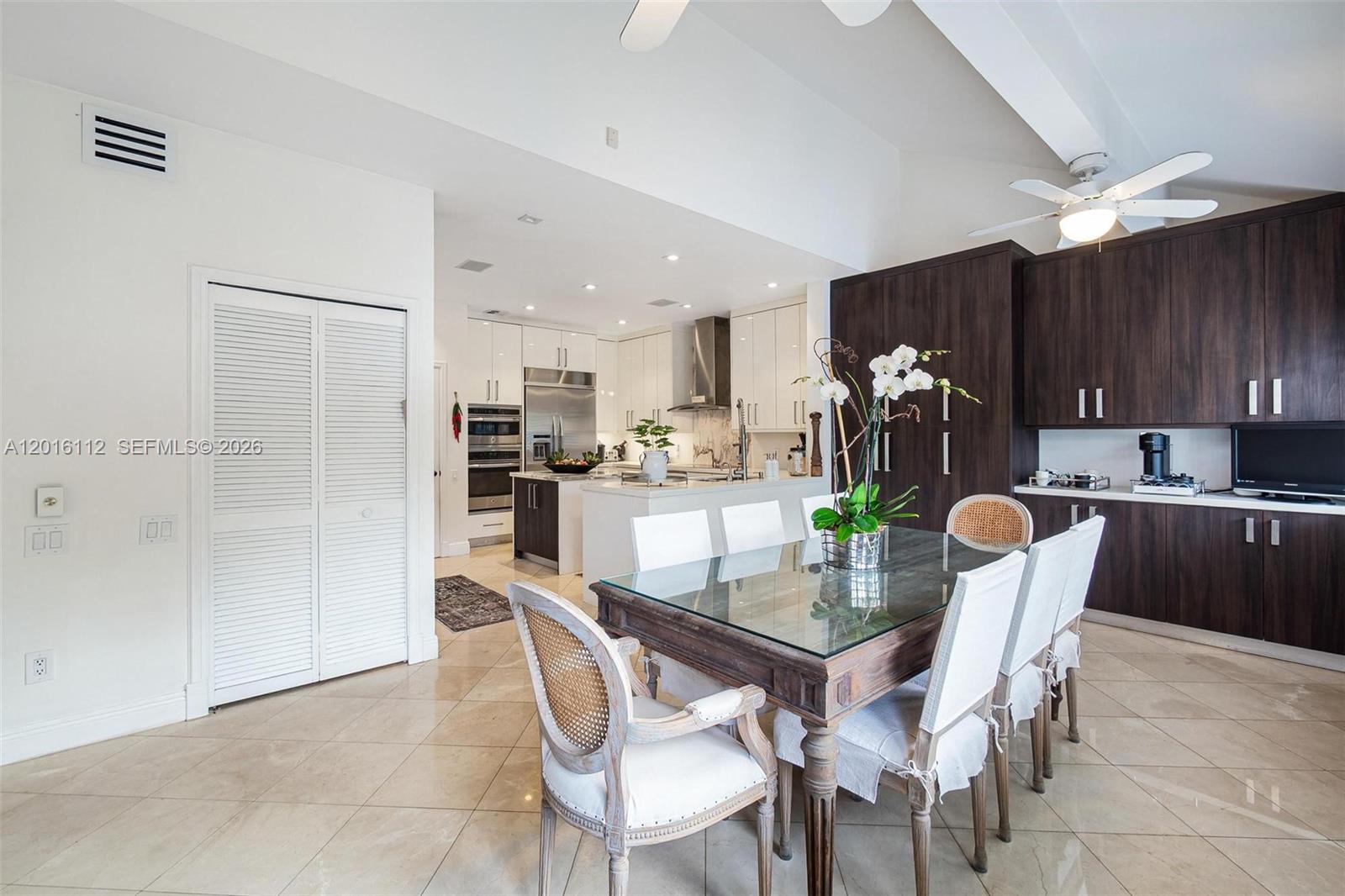 2000 S Bayshore Drive