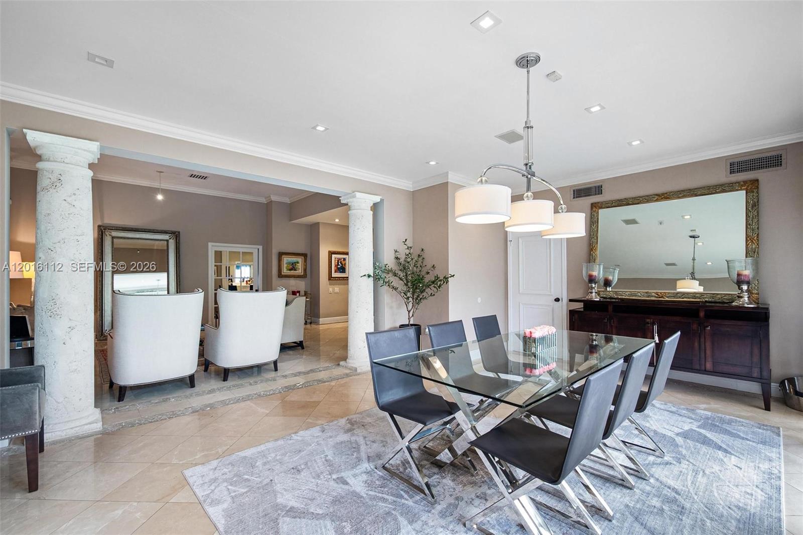 2000 S Bayshore Drive