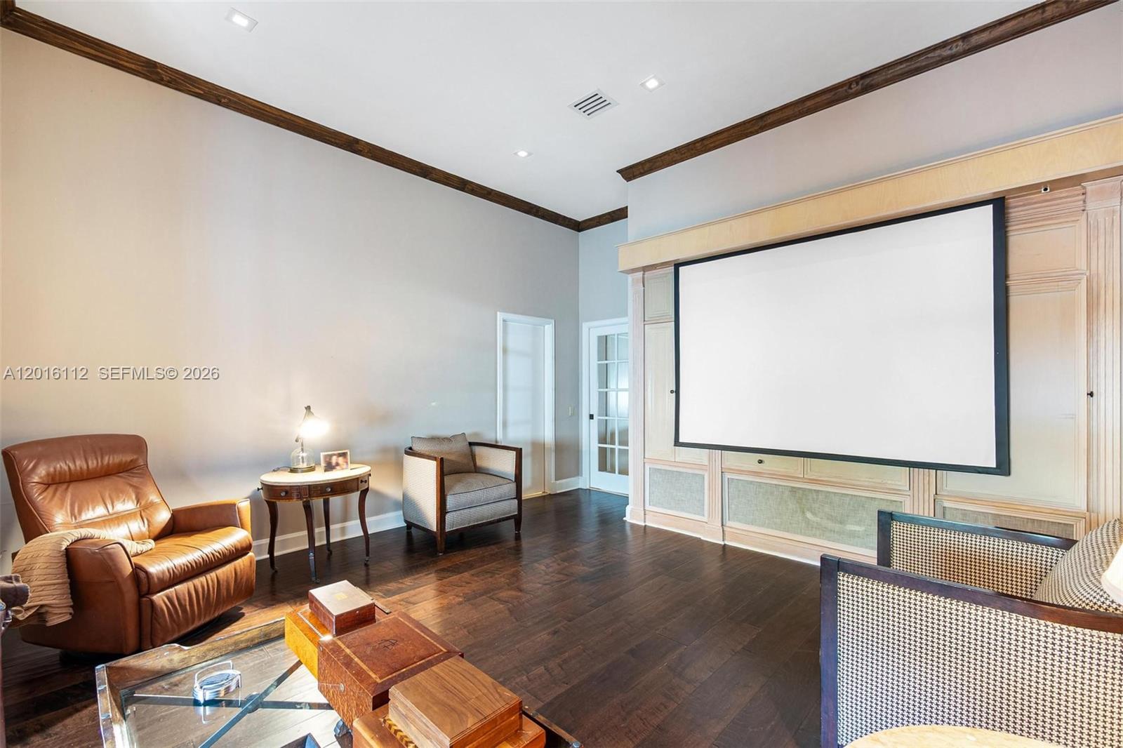 2000 S Bayshore Drive