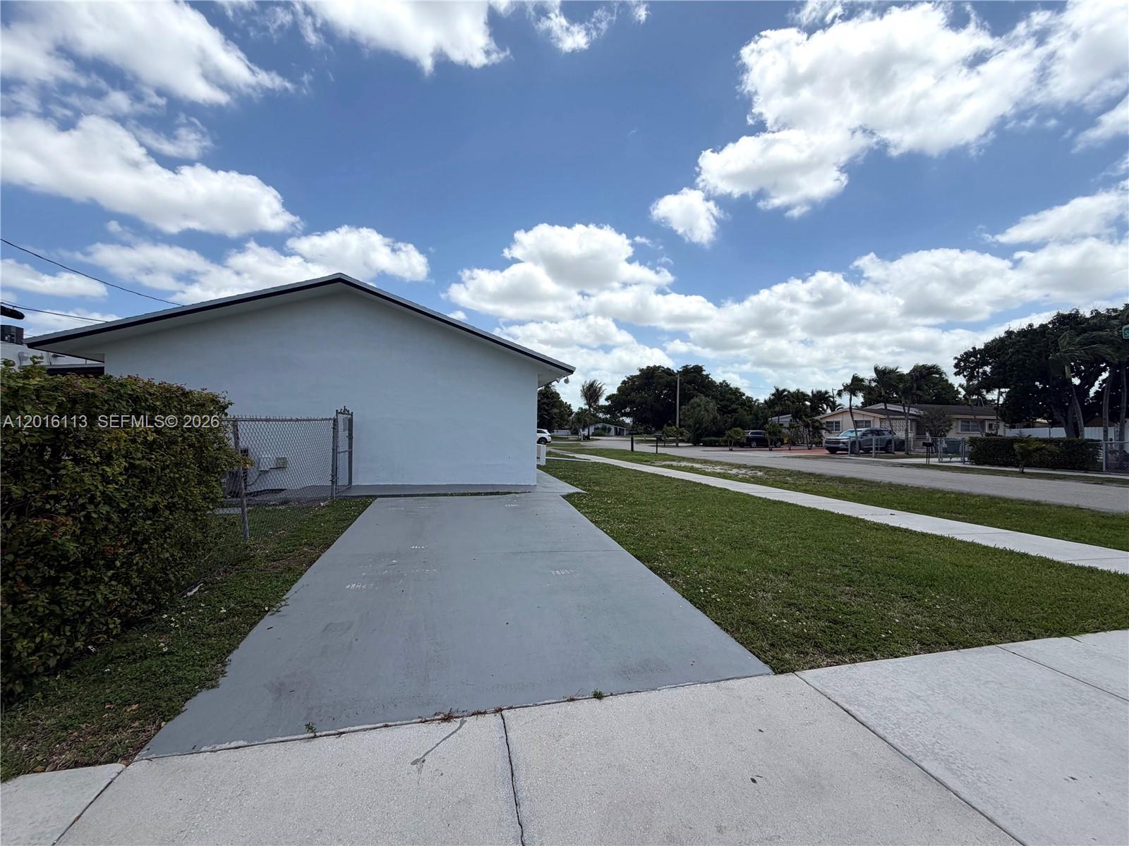 7993 SW 9th Terrace