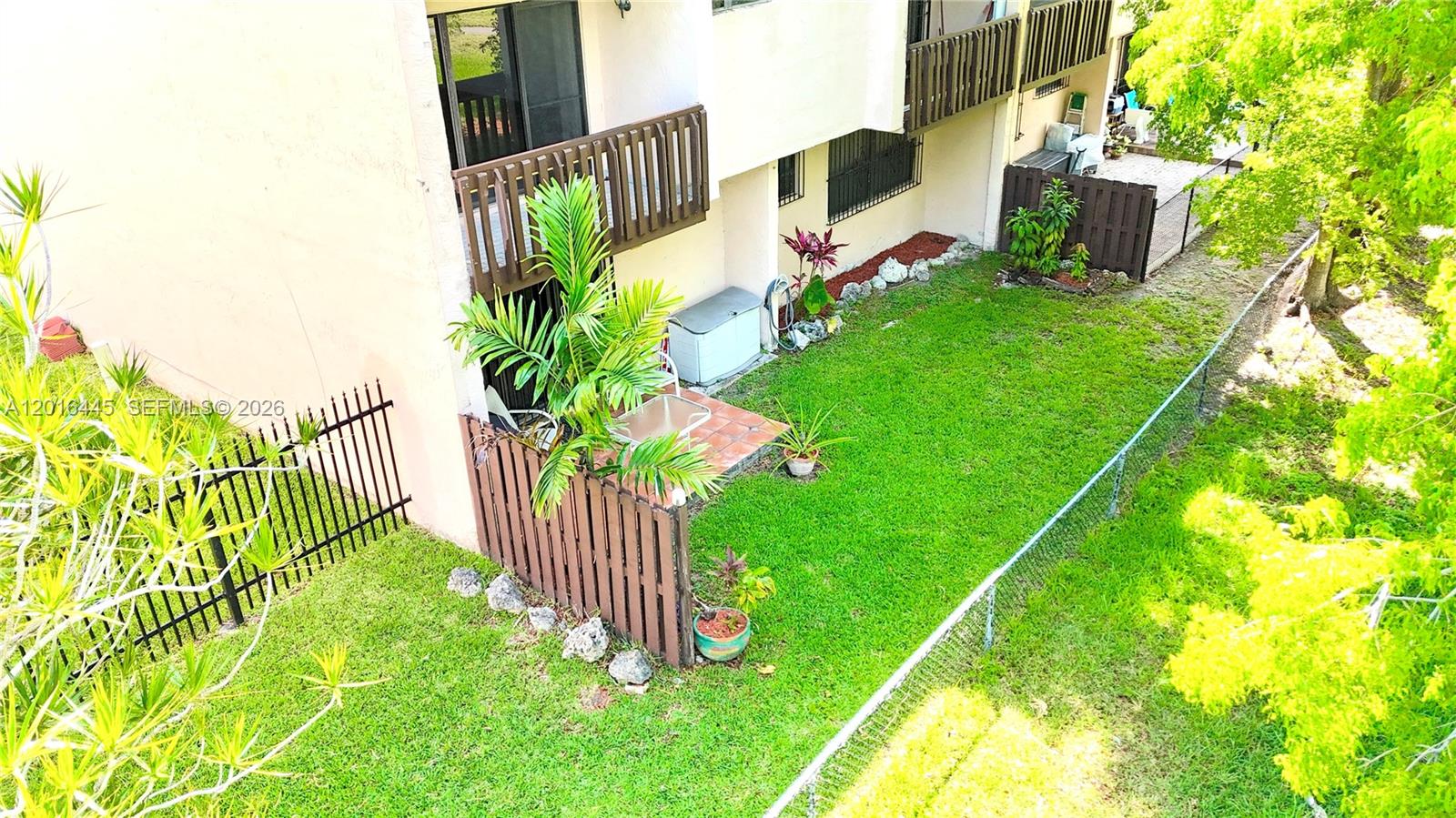 425 W Park Drive